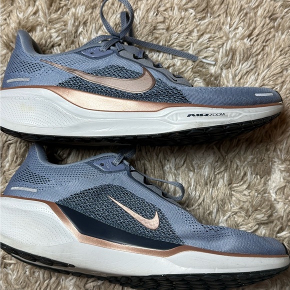 Nike Air Zoom Women’s size 11 Running Shoes - Picture 4 of 5